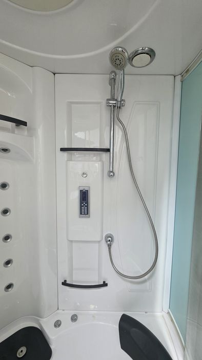 Cabină de dus cu hidromasaj jacuzzi