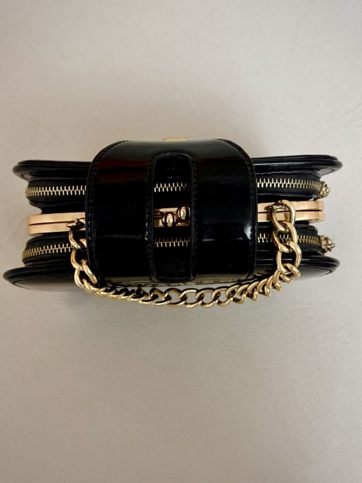 Vand geantă din lac