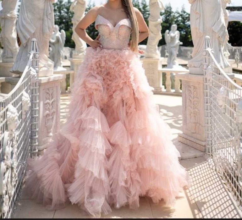 Бални рокли Стоян Радичев черна и розова