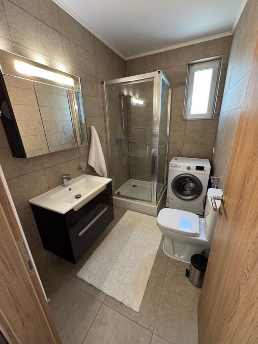 Proprietar, închiriez studio 42mp situat la vila.