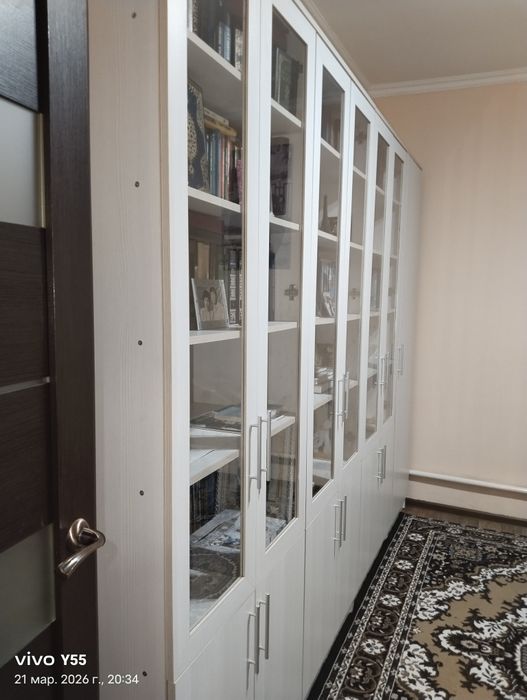 Книжный шкаф. Гарнитур