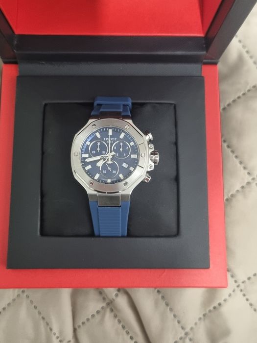 Часовник модел   Tissot
