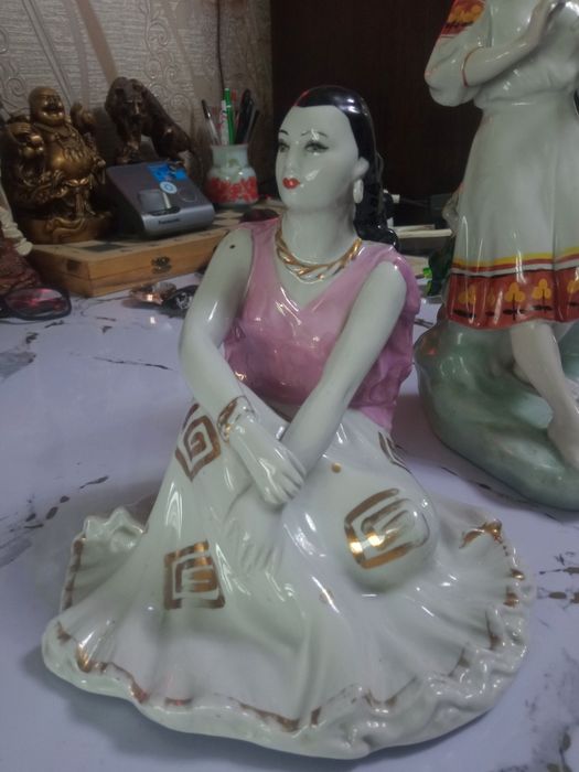 Продам фарфоровые статуэтки СССР