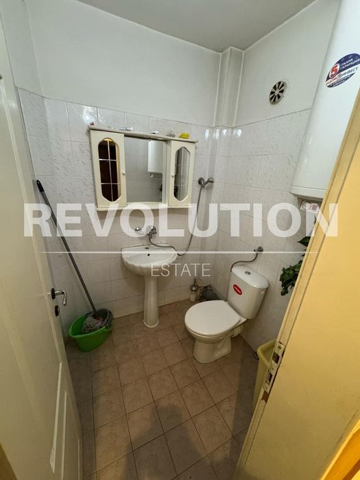 Дава се под наем Тристаен апартамент в Пловдив, Кършияка - 90 кв.м за 600 € - Снимка #8