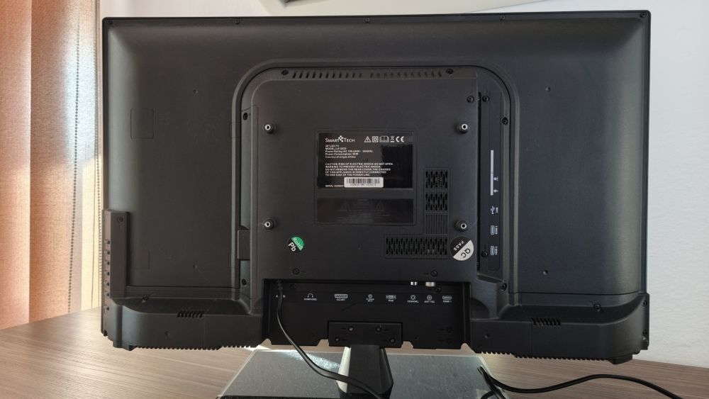 Tv LCD Smarttech , 71 cm.