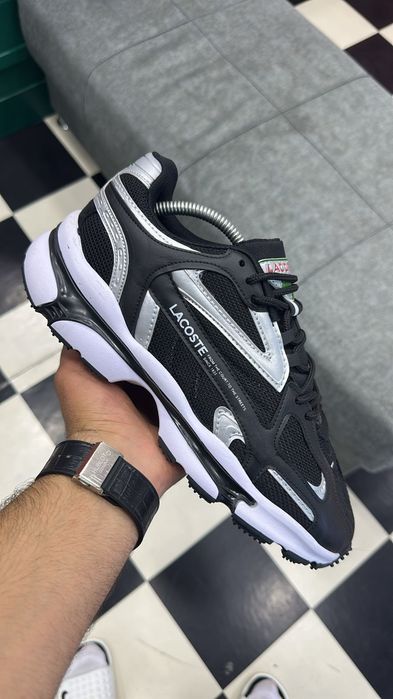 Adidași  lacoste
