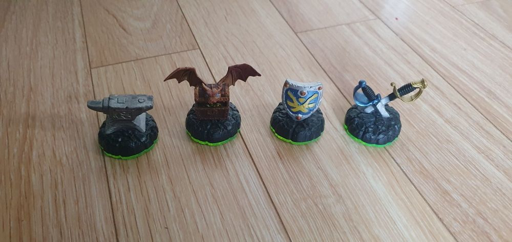 Skylanders Spyros Adventure Items
