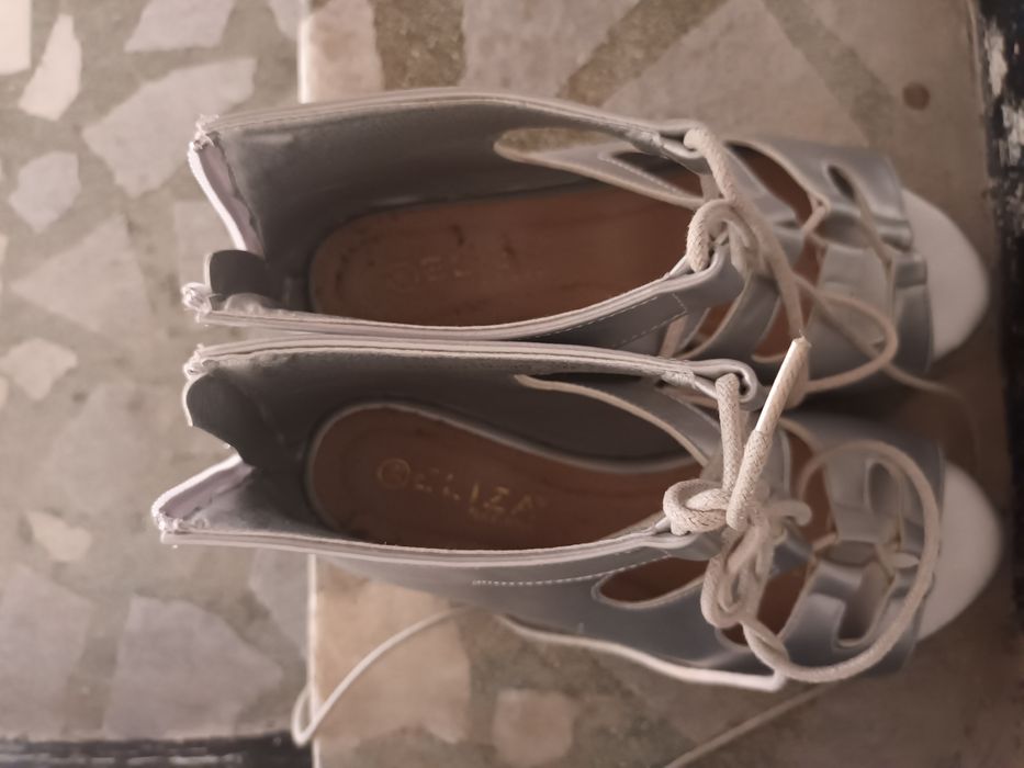 Дамски сандали обувки