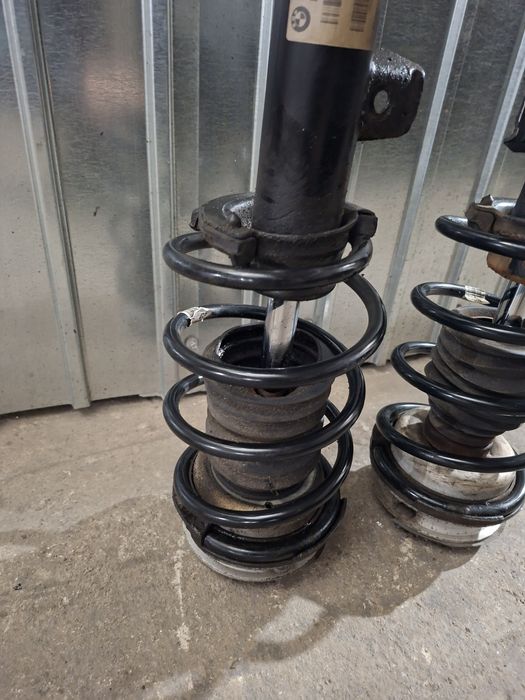 Set amortizoare fata Originale BMW E90 E91 E92 E93