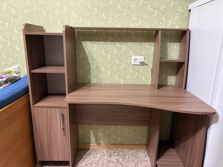 Стол письменный