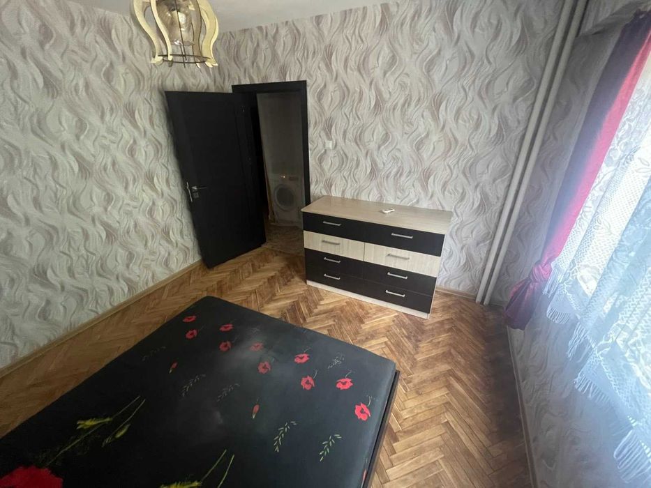 Дава се под наем Тристаен апартамент в Варна, Левски - 80 кв.м за 510 € - Снимка #3