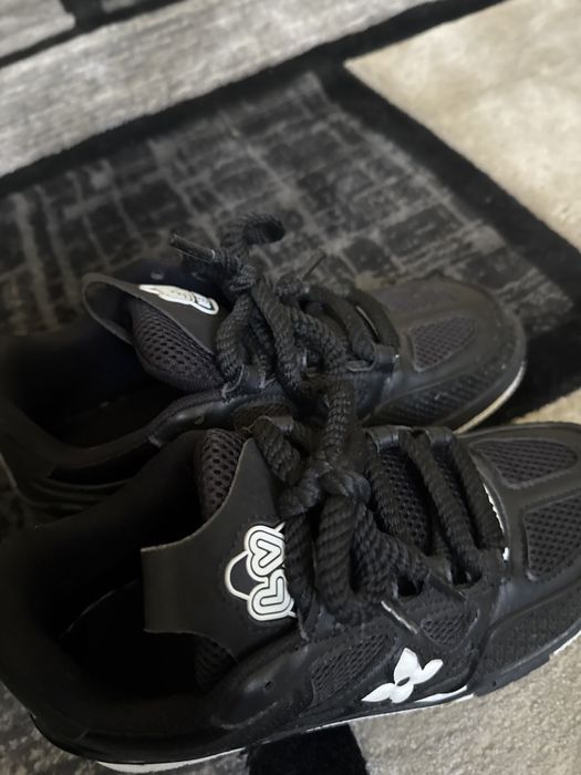Adidasi lv skate