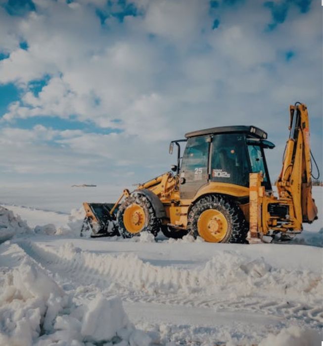 Inchiriez utilaje buldoexcavator miniexcavator