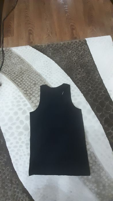 Продам ласины,футболка,  топики,  велосипедки, чешки  для девочек.