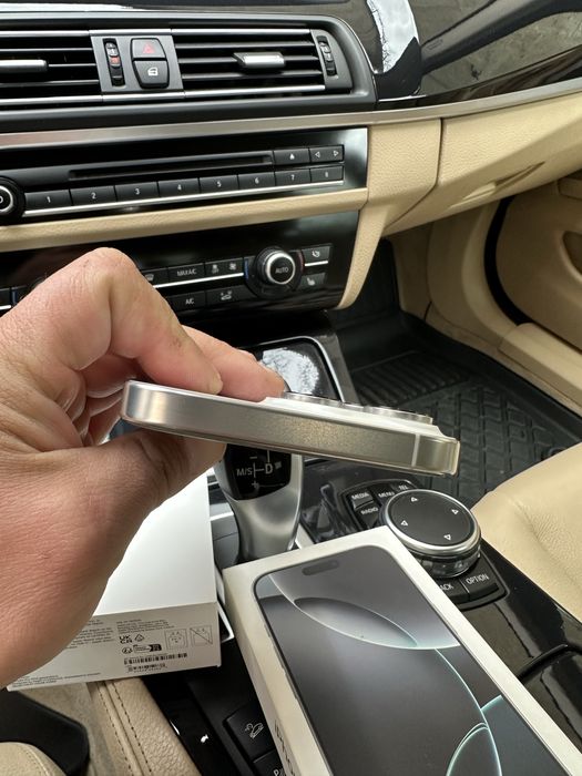 Vand/Schimb Iphone 16 Pro max 256gb impecabil