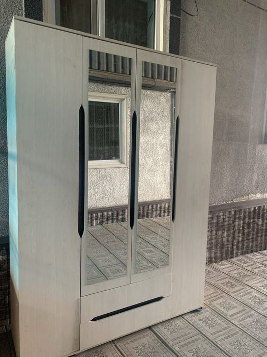Продам шифонер для спальни