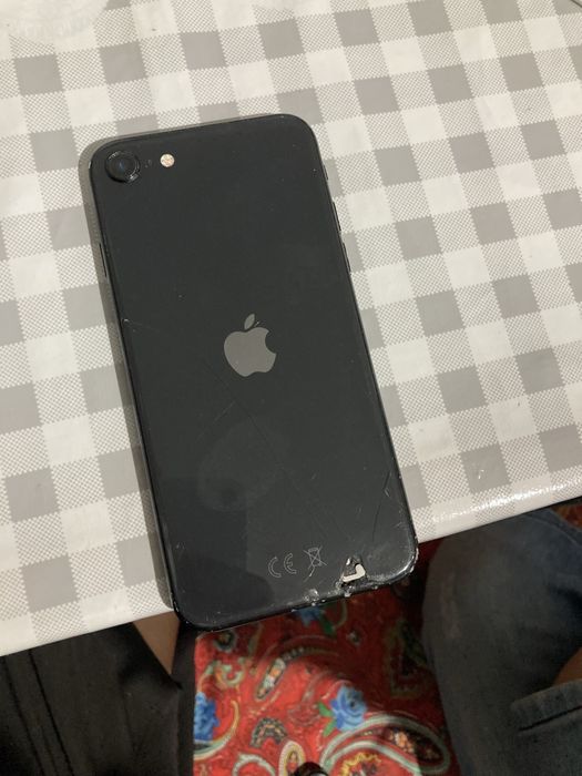 Айфон се 2020 ёмкость 100%