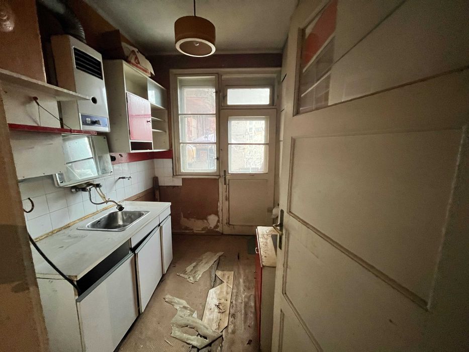 Продава се Двустаен апартамент в София, Център - 60 кв.м за 2317 €/кв.м - Снимка #3