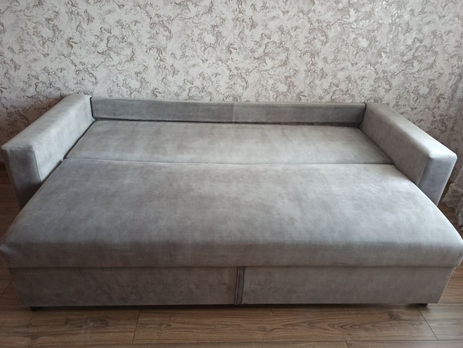Продам диван для