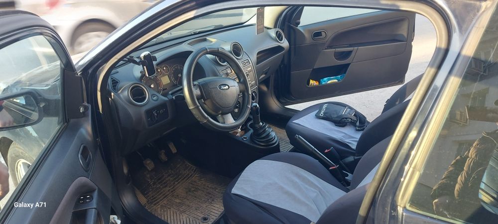Форд Фиеста 1.4tdci на ЧАСТИ