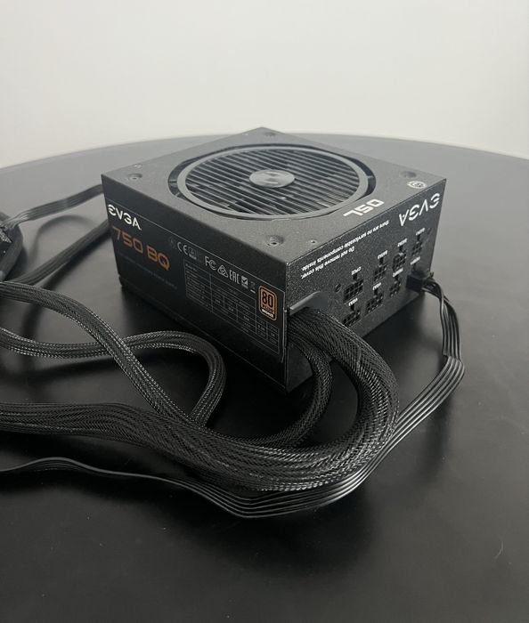 Sursă PC EVGA 750BQ 750W 80 Plus Bronze