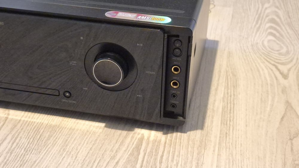 Качествена аудио система LG FB103 (100W RMS) – CD/DVD, USB, FM радио