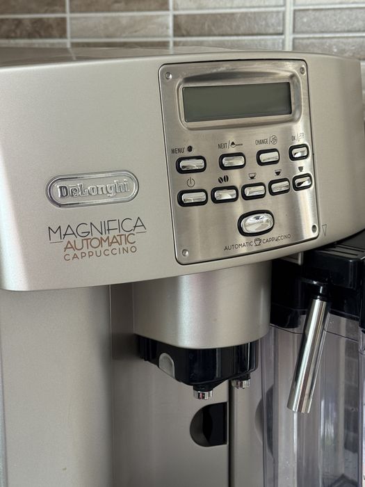 Кафеавтомат Delonghi Magnifica Automatic Cappuccino