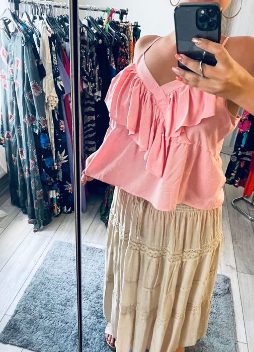 Fuste si bluze vaporoase din vascoza