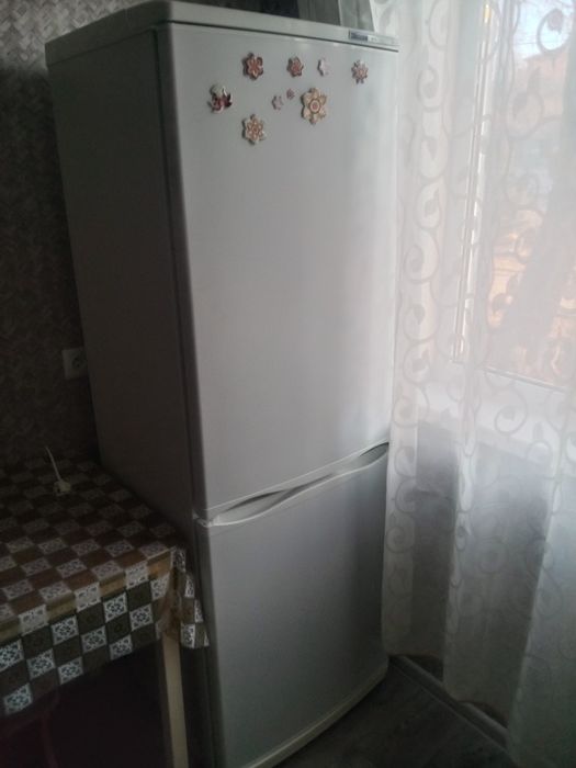 Продам холодильник Атлант
