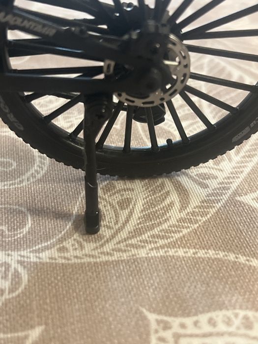 Bicicleta MTB de mână