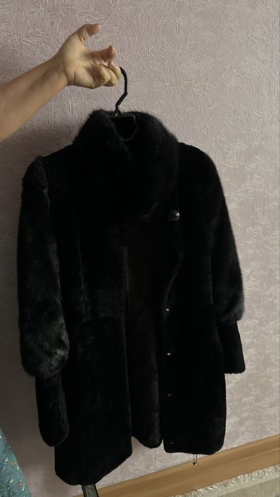 Продам натуральный мутон шуба