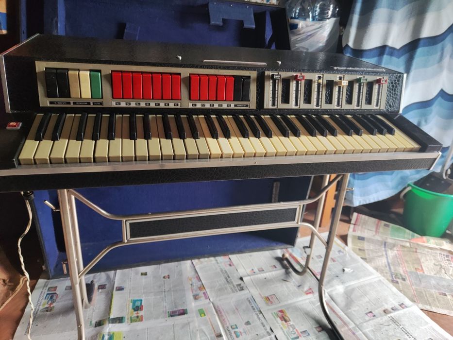 Электромузыкальный инструмент