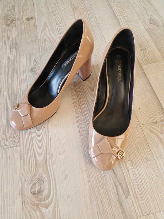 Продам туфли женские