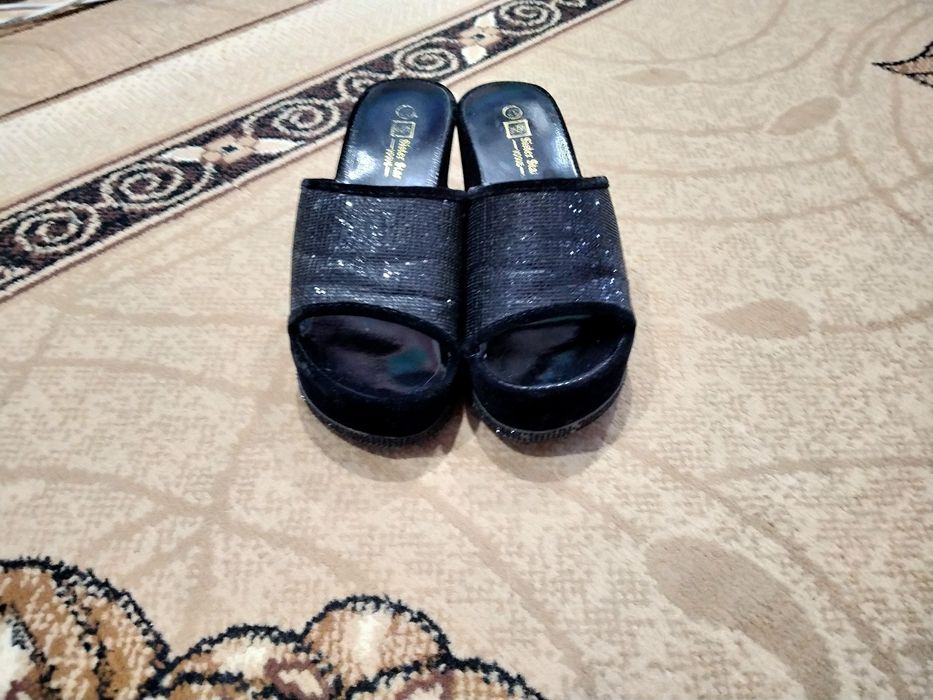 Продам женские шлёпки