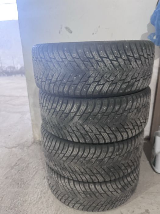 Продам шины с дисками Nokian Hakkapeliitta