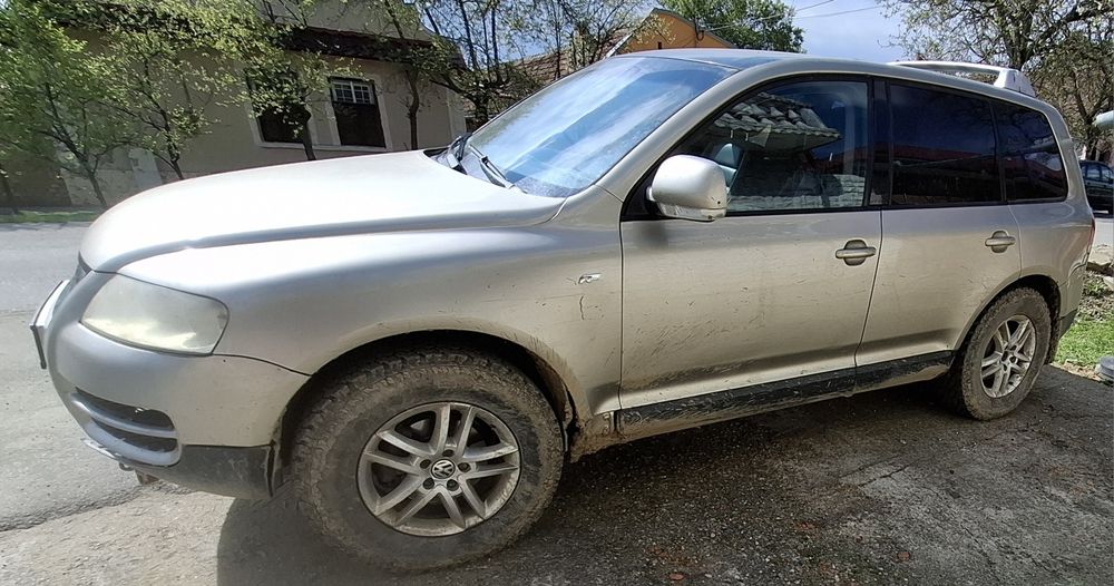 Vând  Touareg  motor  defect