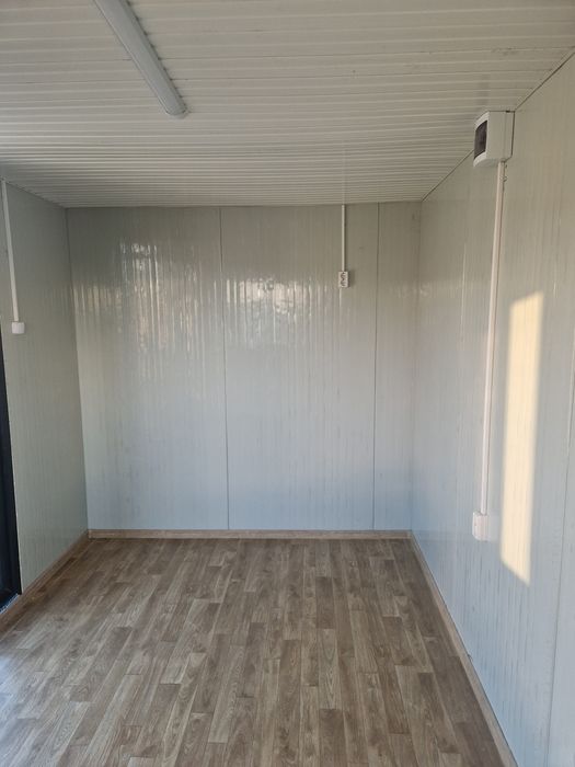 Vând containere modulare 6x5