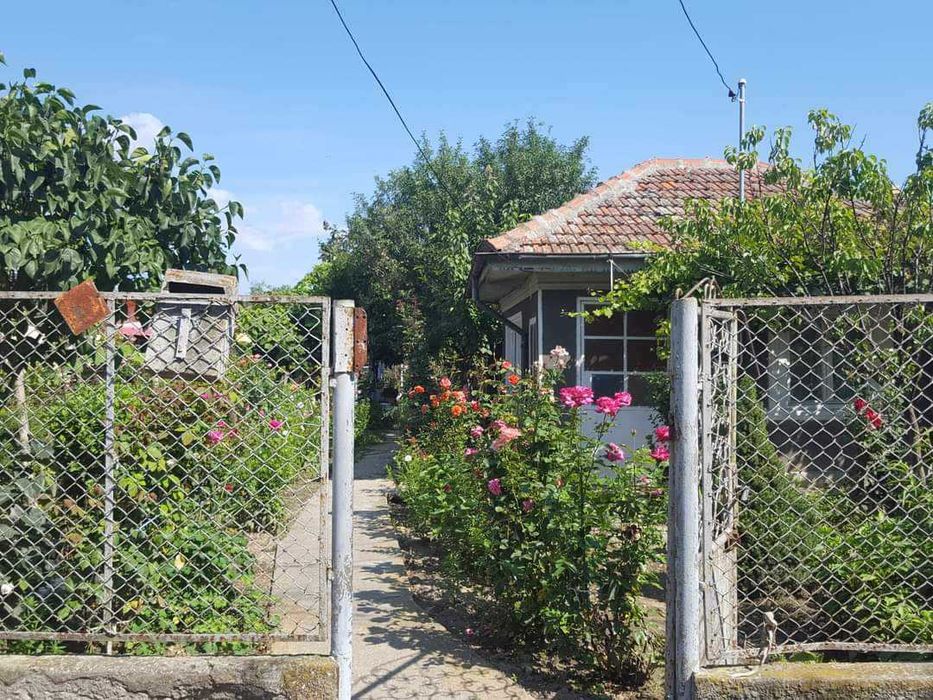 Casa de vanzare si teren 632 m în Oltenita Rurala, județul Calarasi
