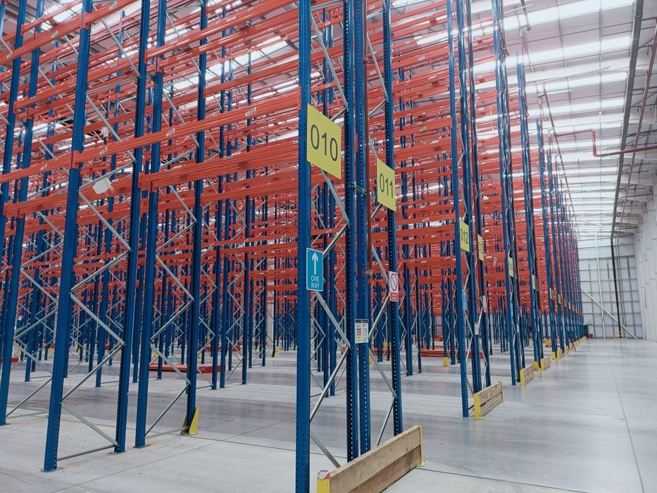 Rafturi profesionale