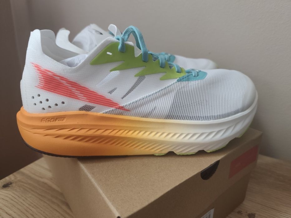 Маратонки Altra carbon