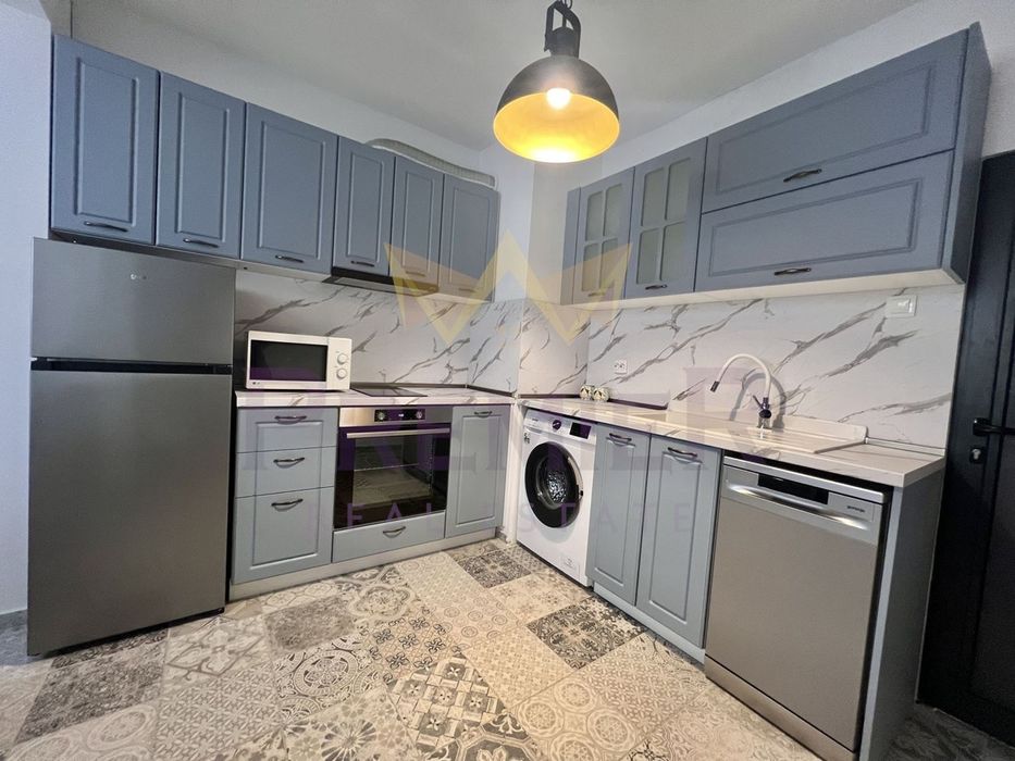 Дава се под наем Двустаен апартамент в Варна, Младост 2 - 50 кв.м за 382.5 € - Снимка #2