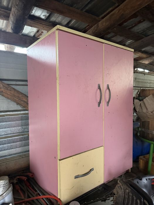 Гардероб голям 10 евро детско розово гардеробче 20лв добро състояние