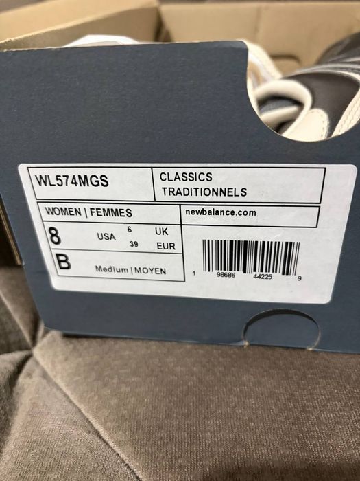 Женские кроссовки New Balance