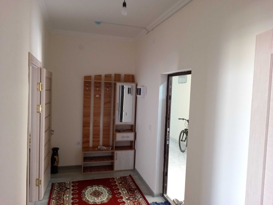 2 х комнатная кв, на Айдине 16 этажка