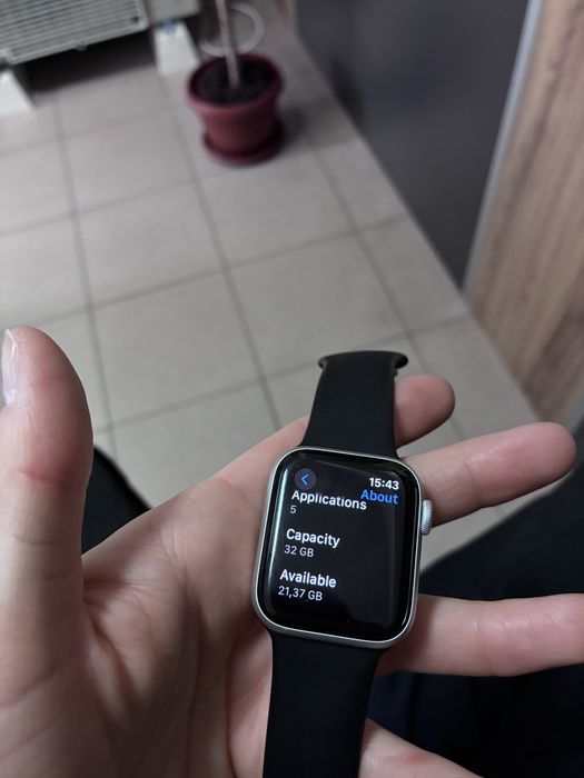 Смарт Часовник Apple Watch SE 2-ро покиление, GPS, 32GB