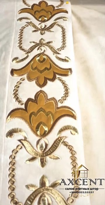 Элитный комплект постельного белья с покрывалом и подушками