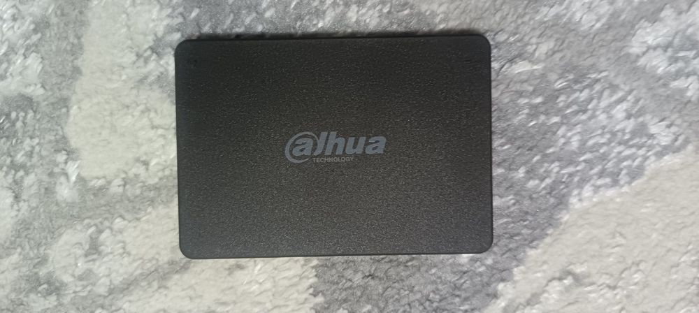 Dahua ssd 2tb yangi