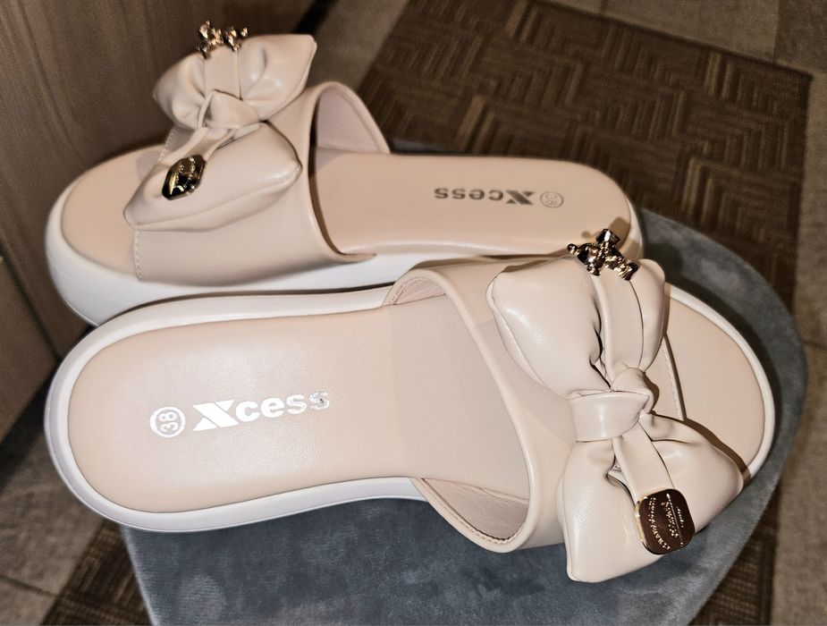 Дамски кожени чехли Xcess ,38номер,Нови.Цена 25лв..