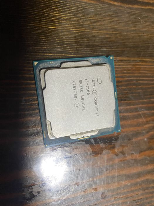 Продам intel core i3 7100