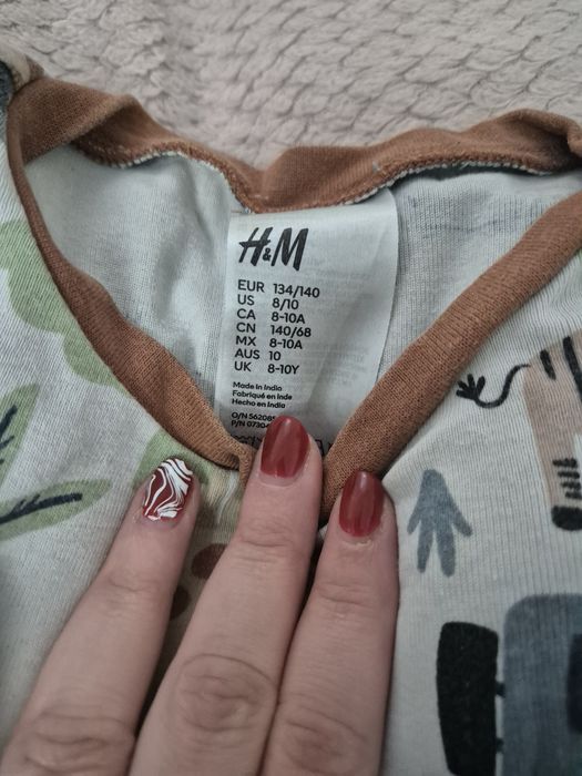 Lot pijamale h&m 8 10 ani sau 134 140 cm bluza dino
